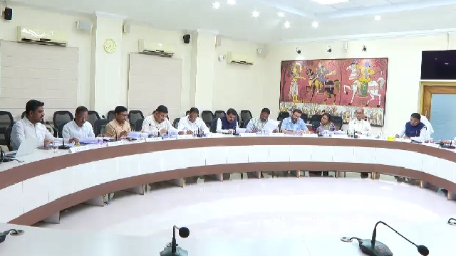 cabinet-meeting